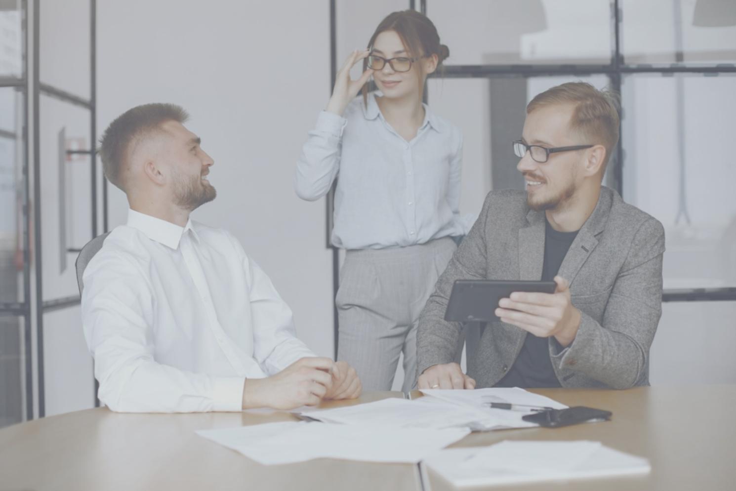 Session de formation budgétaire en groupe chez yoravixali